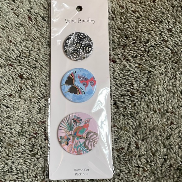 ☆Vera Bradley Button Set! - Picture 1 of 4